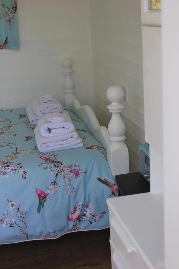 Hopgarden Glamping Luxury Shepherds Huts Wadhurst Buitenkant foto