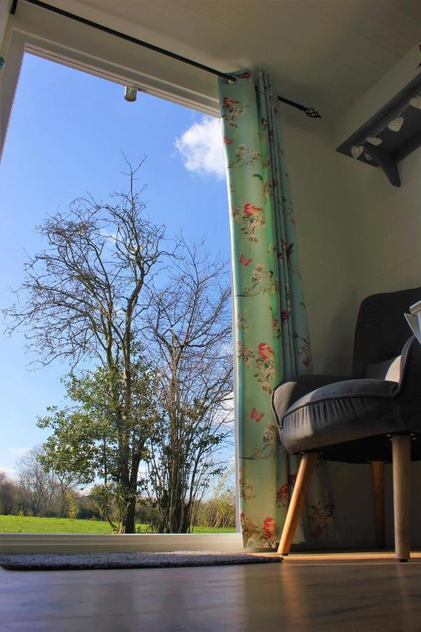 Hopgarden Glamping Luxury Shepherds Huts Wadhurst Buitenkant foto