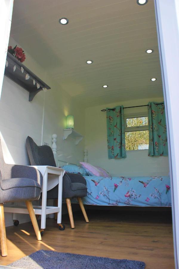 Hopgarden Glamping Luxury Shepherds Huts Wadhurst Buitenkant foto
