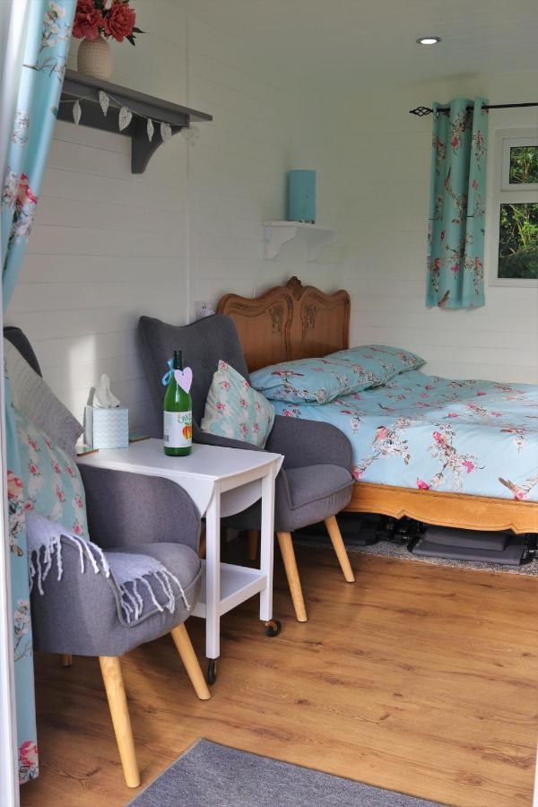 Hopgarden Glamping Luxury Shepherds Huts Wadhurst Buitenkant foto
