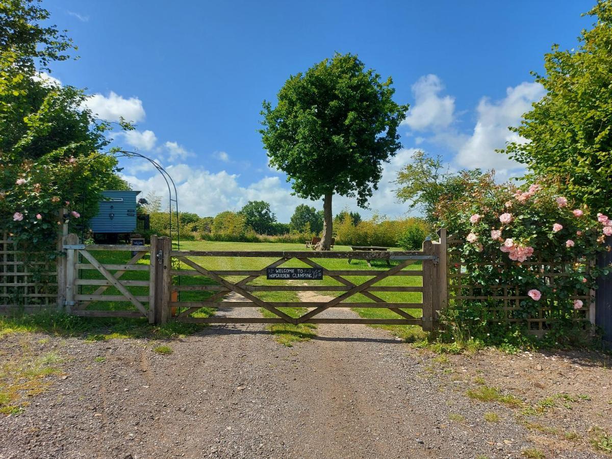 Hopgarden Glamping Luxury Shepherds Huts Wadhurst Buitenkant foto